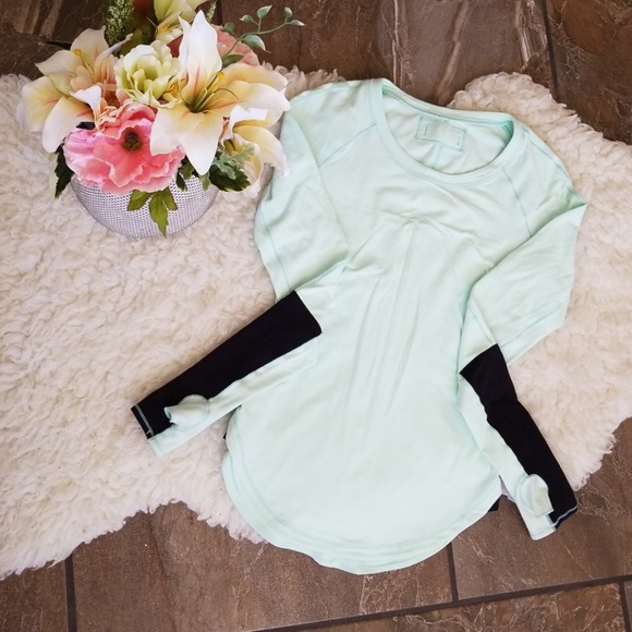 lululemon athletica Tops - 💐Lululemon💐 Running Tee Long Sleeve